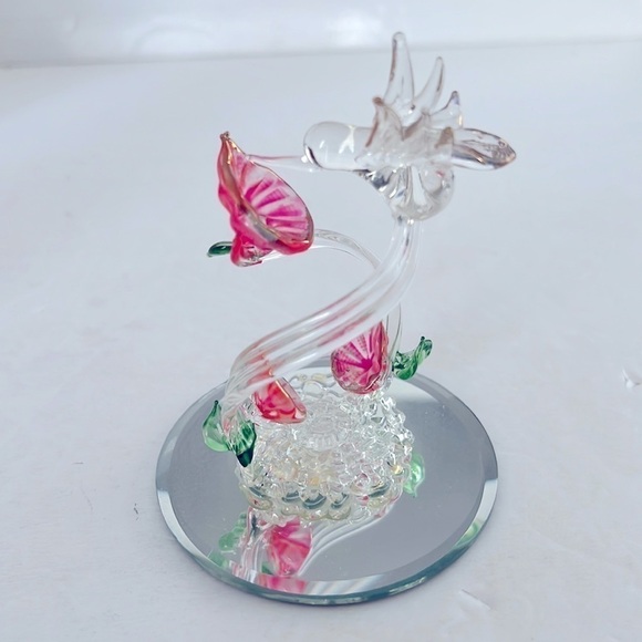 Handcrafted Spun Glass Hummingbird Sculpture on Mirror - Picture 4 of 7